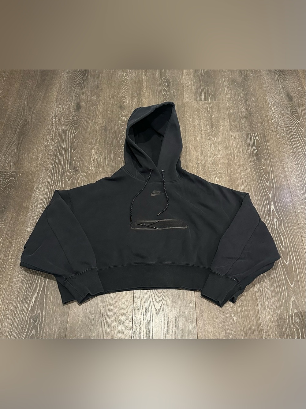 Nike Tech Black Cropped Pullover Hoodie Sweatshirt Woman’s Size Small